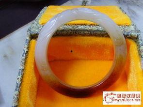 红皮看料手镯值钱吗图片,揭秘古董珍品的价值与魅力